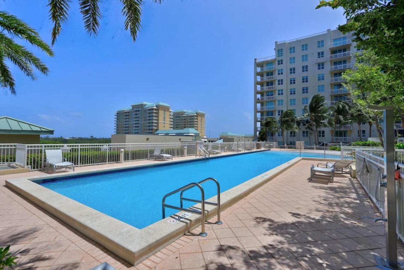 1Br Rooftop Pool-10 Min Walk To Beach Бойнтон-Бич Экстерьер фото